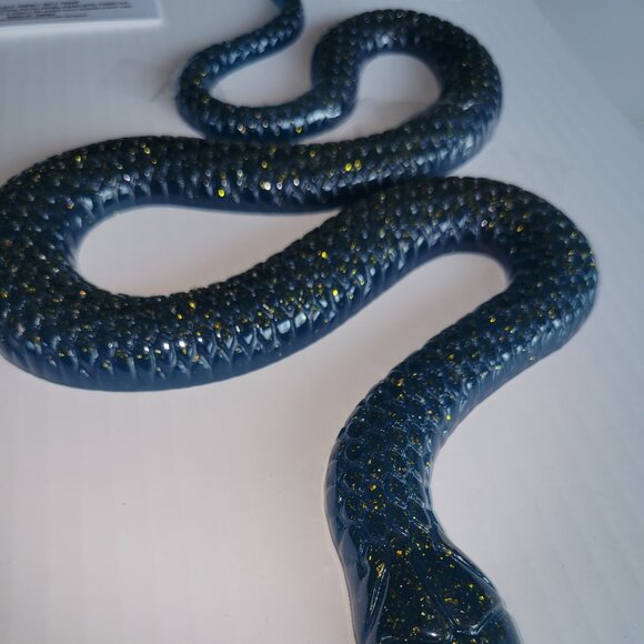 SNAKE winder BLUE Resin Figurine NEW Animal Critter CAMP HOME GARDEN - Picture 3 of 3